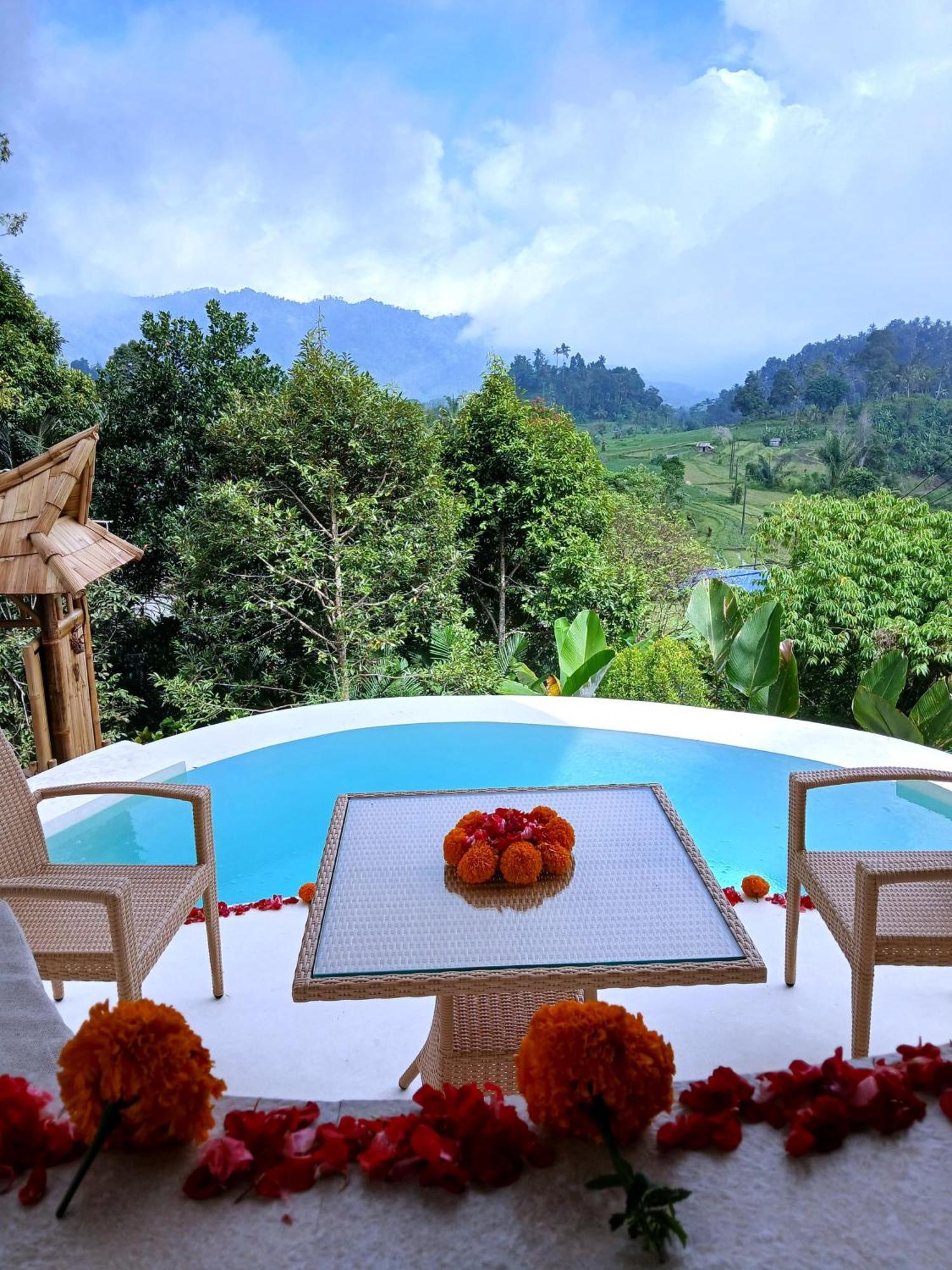 Danaswari Bali Bamboo House Villa Selat Luaran gambar